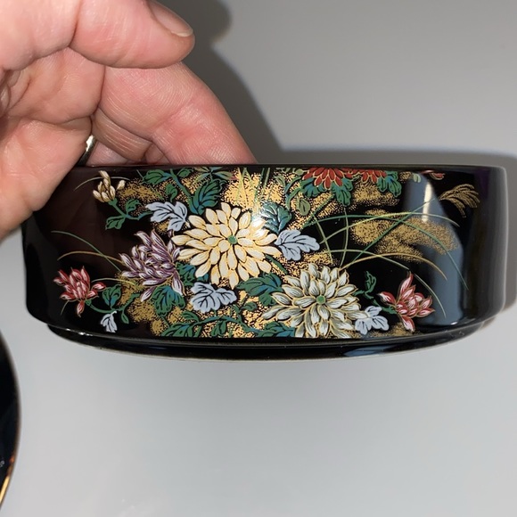 VINTAGE Japanese Black Porcelain Trinket Box with Saki Vase SET - Picture 5 of 12